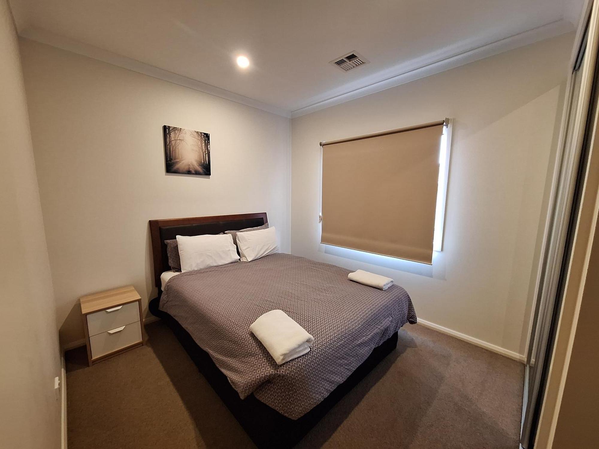 Serene Holiday Home-4 Bedroom Ensuite Home Canberra Esterno foto