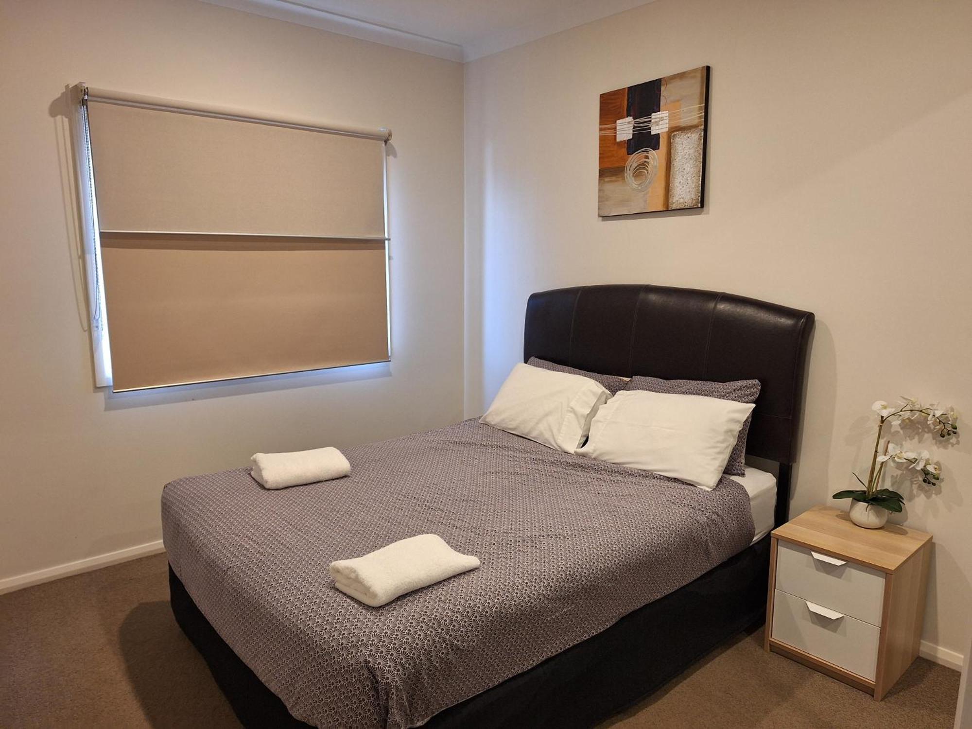 Serene Holiday Home-4 Bedroom Ensuite Home Canberra Esterno foto